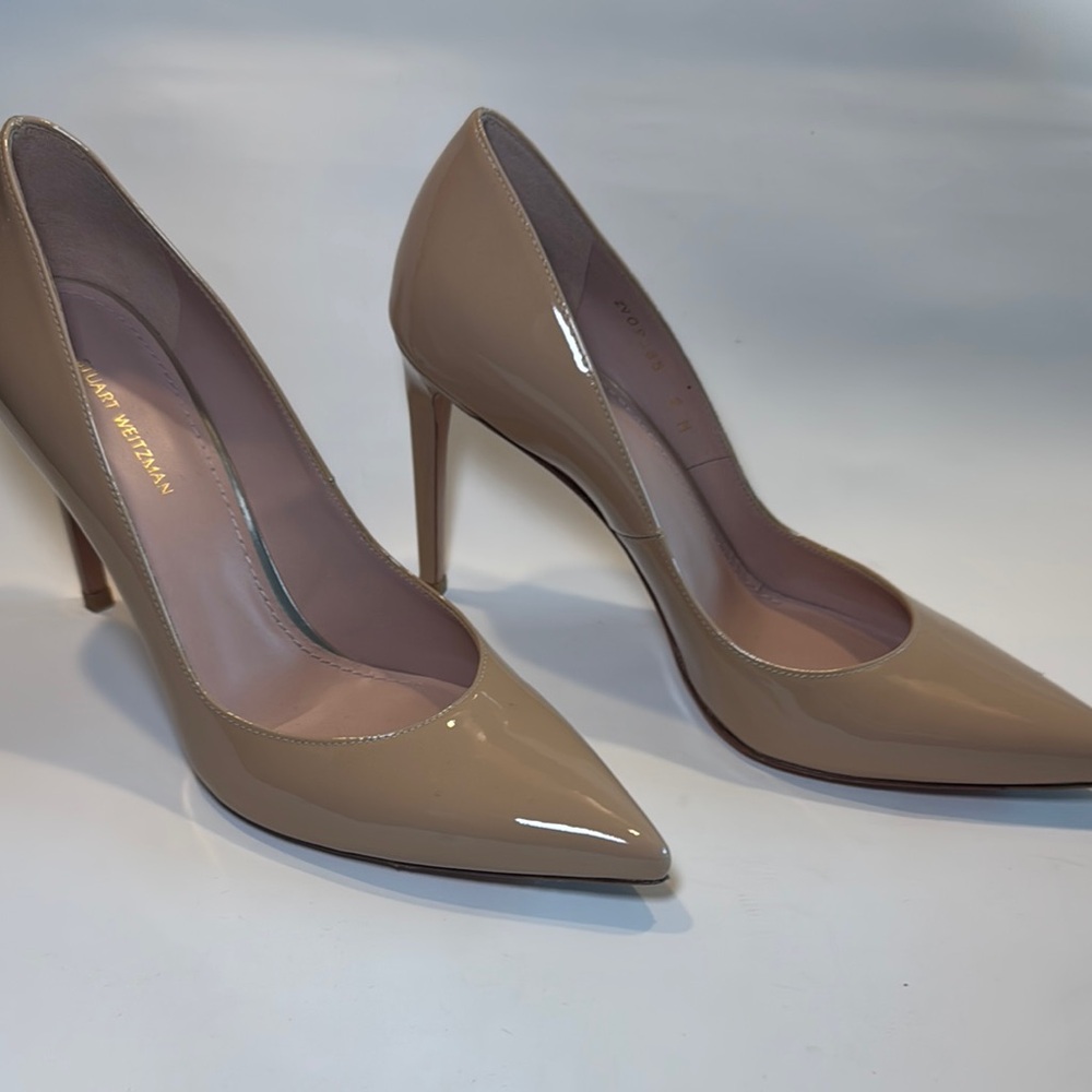 Brand New Stuart Weitzman Tan Heels Classic Pointed-Toe Design